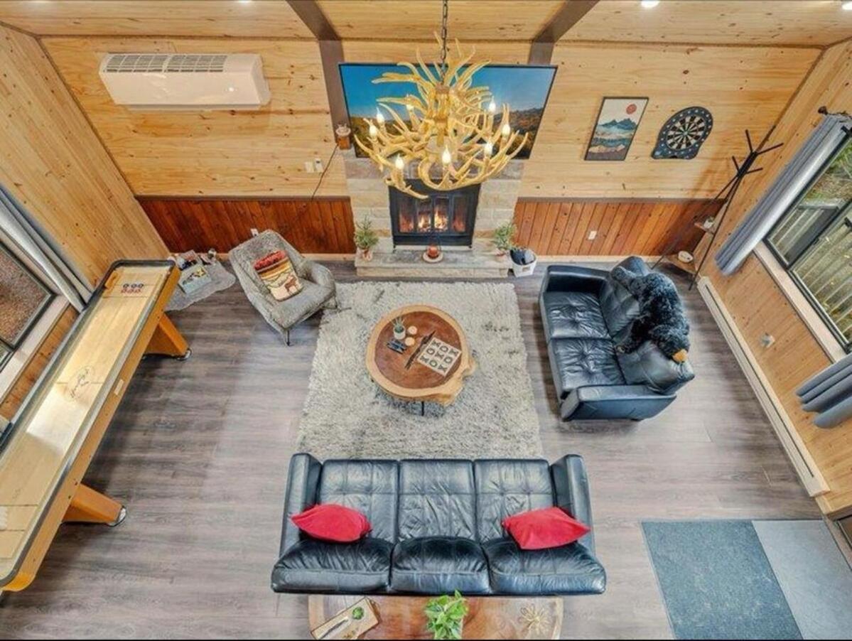Retreat With Hot Tub Holiday home *